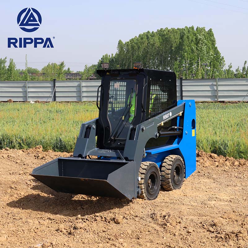RS07 Mini Skid Steer